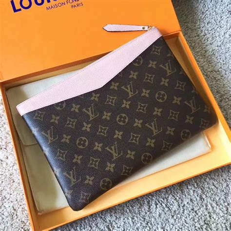 easy pouch louis vuitton|louis vuitton monogram daily pouch.